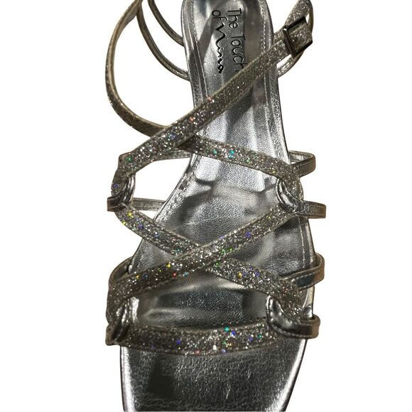 The touch of Nina dress sandals size 8M - Picture 4 of 8